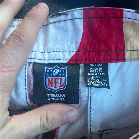 NFL Red and Tan Cargo Shorts - Picture 5 of 5